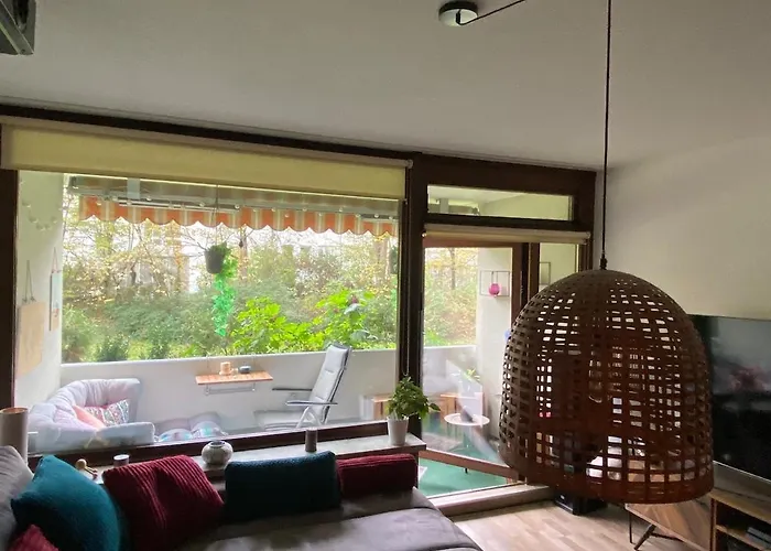 Apartman 2-room Apartment, Quiet, Balcony